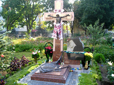 Пам’ятник на могилі Митрополита Даниїла